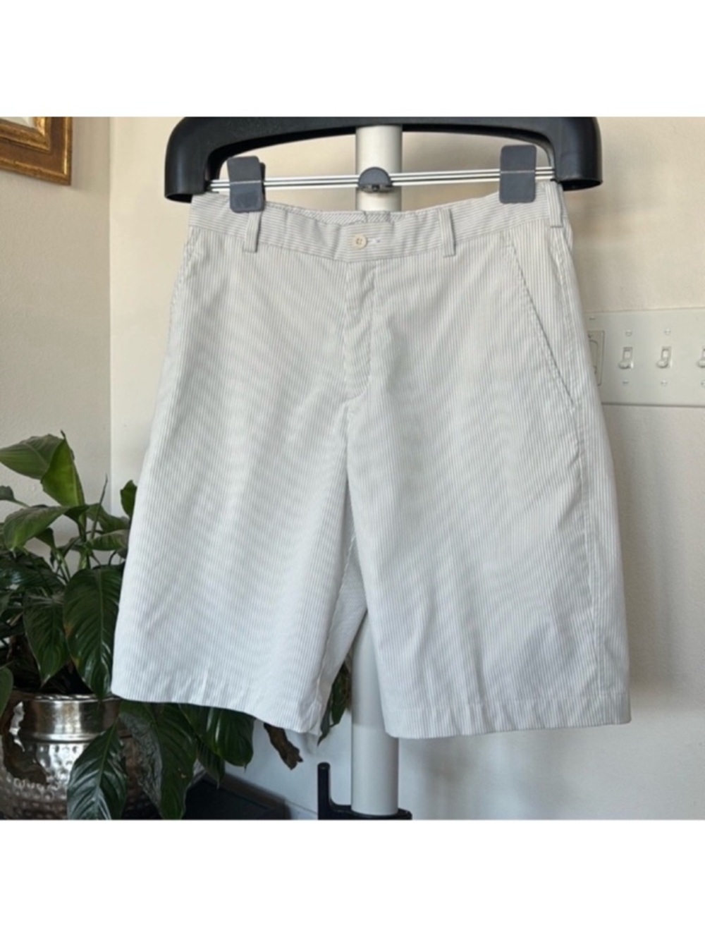 Nike Men’s Golf Striped Nylon Shorts Sz M White Gray